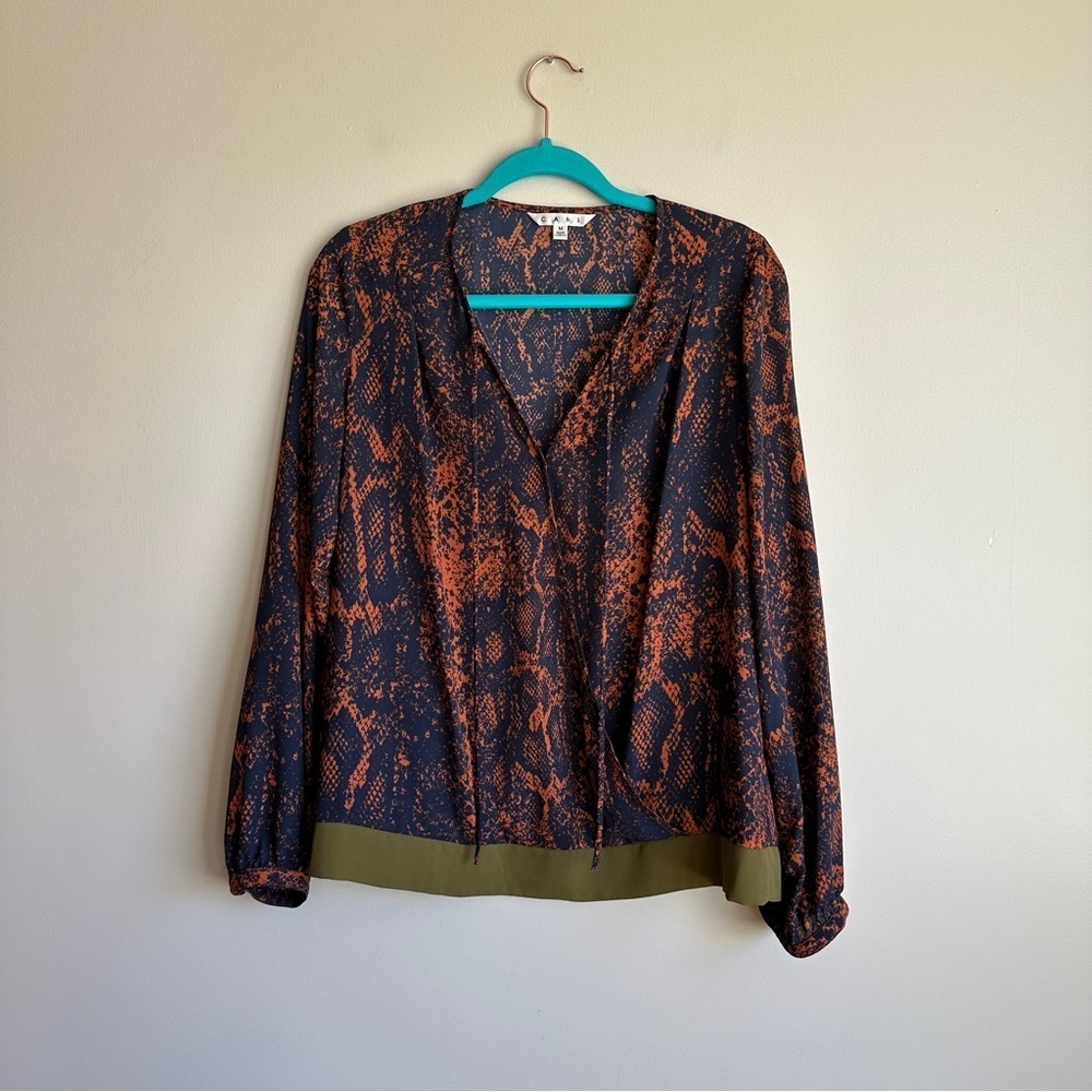 Cabi Navy Orange Snakeskin Print Crossover Blouse Medium